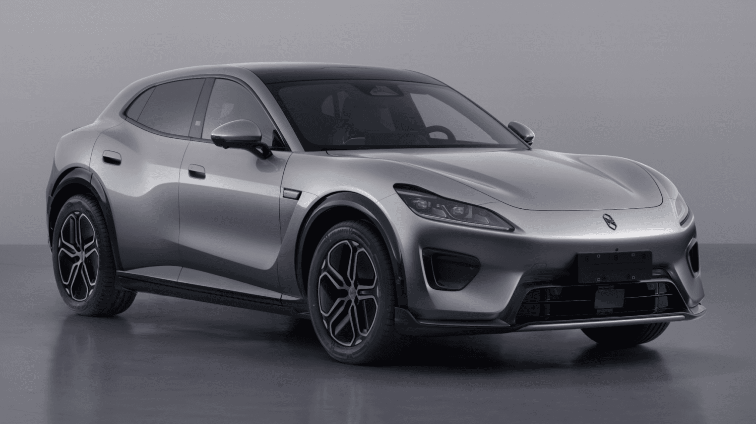 Споры вокруг утверждений о "дизайнере Ferrari" в совместном проекте Huawei и Chery Luxeed RX