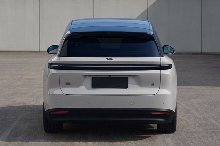 Lixiang i8