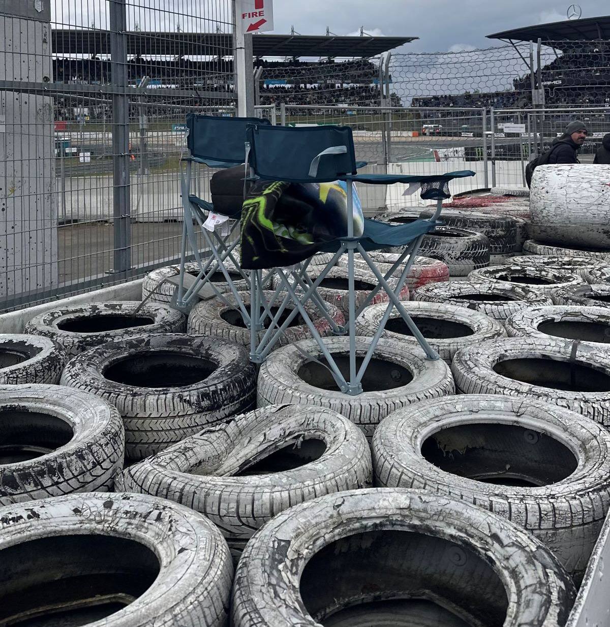 «За „пожившими“ шинами стоят очереди». Белорус рассказал про ADAC RAVENOL 24h Nürburgring Побывать на настоящих гонка…