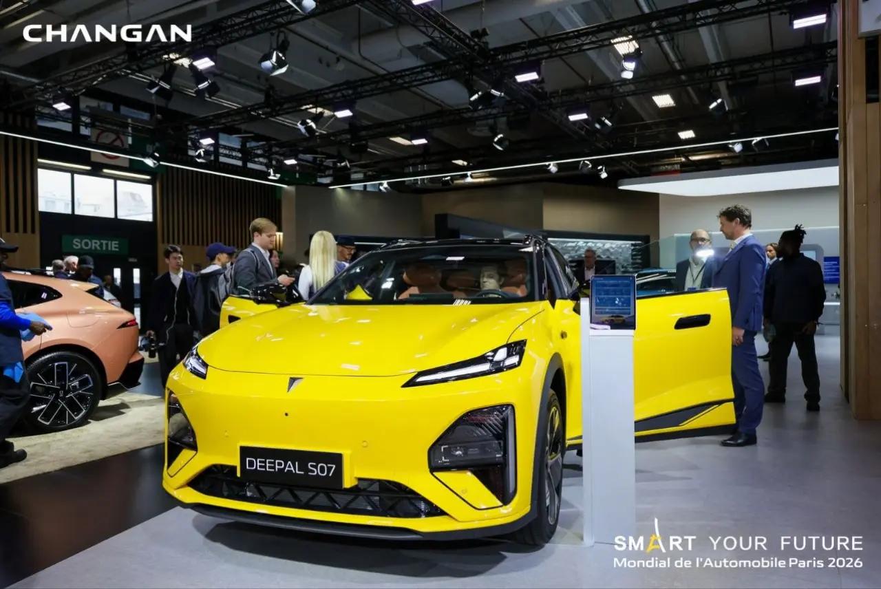 CHANGAN продолжает активно расширять своё присутствие на внешних рынках. На Парижском автосалоне концерн представил актуальную линейку электрических моделей своих брендов, включая