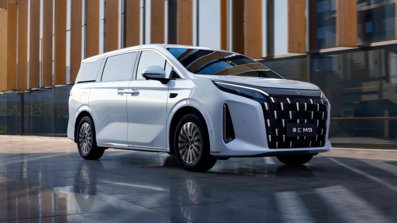 BYD представила MPV Linghui M9 по цене 27 770 долларов в Китае
